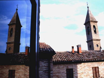 Castelleone di Suasa: campanile parrocchiale