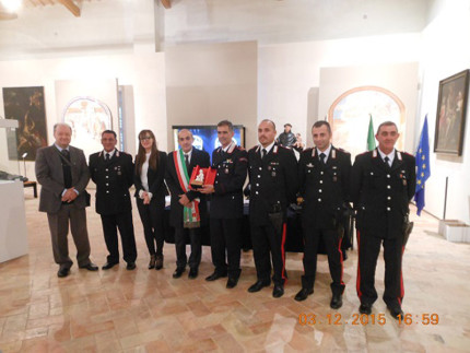 La consegna del premio San Giovannino 2015 al comando Carabinieri di Ostra Vetere