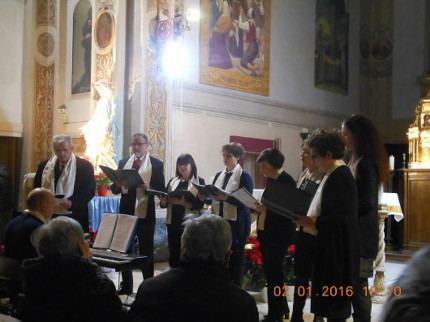 Il coro della Schola Cantorum a Ostra Vetere