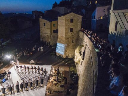 Un momento del festival Nottenera (edizione 2015 _ Foto di Renato Gasperini) a Serra de' Conti