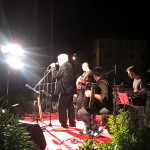 Il concerto del gruppo La Macina in piazza Leopardi a Ripe di Trecastelli