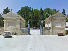 Ingresso del Cimitero delle Grazie a Senigallia