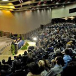 Gremita l'aula maghna dell'Univpm di Ancona per l'incontro con il presidente del Senato Pietro Grasso