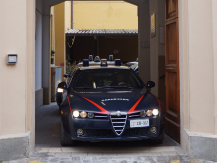 Le "gazzelle" in uscita dalla Caserma dei Carabinieri di Senigallia