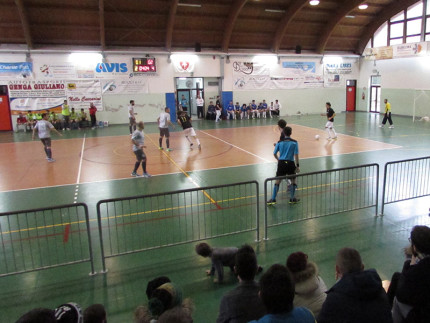 Un momento del match tra Corinaldo C5 e Angelana al palasport di Corinaldo