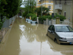 Alluvione a Senigallia vicino al Liceo Medi