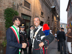 Il sindaco Matteo Principi e il maresciallo Francesco Sblendorio