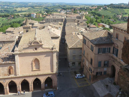 Ostra, vista panoramica dalla torre civica di piazza dei Martiri