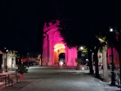 Porta Lambertina (detta anche porta Fano) in fondo a via Carducci