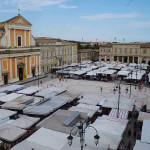 Il mercato in piazza Garibaldi, dicembre 2016