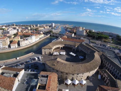 Veduta aerea di Senigallia, panorama con il Foro Annonario