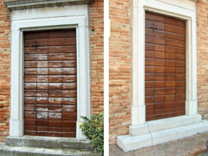 Le porte della Chiesa di San Rocco di Ostra