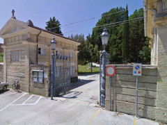 L'ingresso del Cimitero delle Grazie a Senigallia (parte bassa)