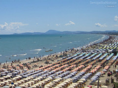 La spiaggia di Senigallia. Foto di Luca Ceccacci per Senigallia Notizie. Tutti i diritti riservati.