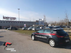 Carabinieri presso il centro commerciale Il Maestrale - Ipercoop