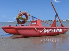 Bagnini di salvataggio, salvataggio a mare