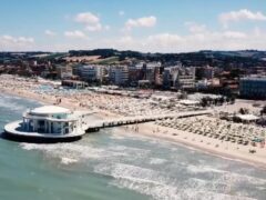 Spiaggia e Rotonda a mare viste dall'alto