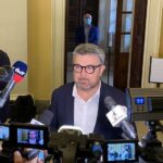 Massimo Olivetti in sala consiliare a Senigallia dopo lo scrutinio per il ballottaggio