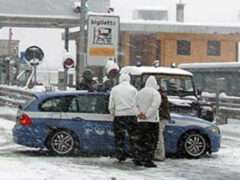 Polizia, controlli catene a bordo