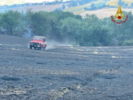 Incendio a Piticchio di Arcevia