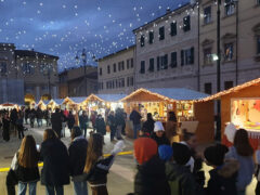 Addobbi e iniziative per il Natale 2021 a Senigallia - Piazza Garibaldi