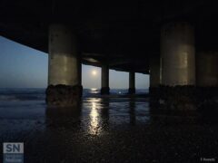 Bassa marea alla Rotonda di Senigallia - Sole dalle fondamenta - Foto di Tommaso Ferretti