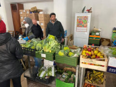 Distribuzione di generi alimentari promossa da Stracomunitari