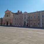Facciate restaurate del Duomo e del Palazzo Vescovile di Senigallia