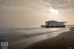Rotonda a mare in attesa del sole estivo - Foto di Daniele Brescini