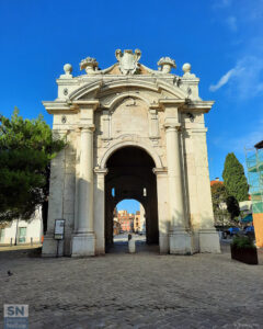 Porta Lambertina al sole - Foto di Serena Buquicchio