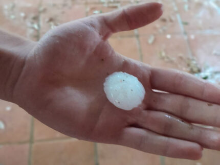 Grandine caduta nell'entroterra di Senigallia