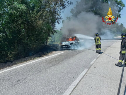 Incendio di auto in via del Cesano, a Corinaldo