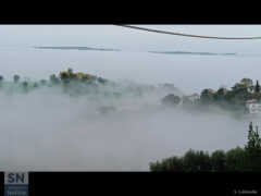 La nebbia agli irti colli... ostrensi! - Foto Sabina Caldarella