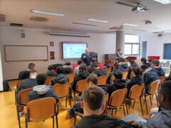 Polizia Scientifica incontra studenti dell'IIS Corinaldesi-Padovano