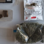 Hashish, marijuana e materiale sequestrato dalla Polizia