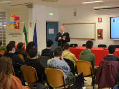 Polizia incontra studenti dell'IIS Corinaldesi-Padovano di Senigallia