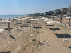 Spiaggia di Senigallia, stabilimenti balneari, riviera di Levante