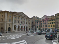 piazza della Repubblica e il teatro delle Muse ad Ancona