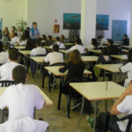 Aula scolastica prima di un esame