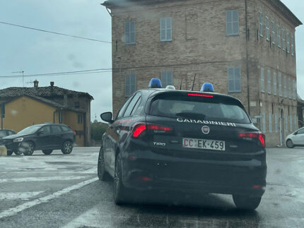 Carabinieri a Ostra