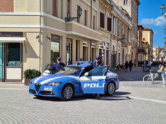 Polizia in piazza Saffi a Senigallia