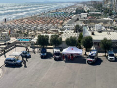 CRI e Polizia in piazzale della Libertà