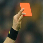 arbitro-cartellino-rosso