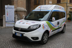 Pulmino per trasporto anziani e disabili consegnato a Fondazione Città di Senigallia
