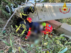 Aereo ultraleggero caduto nel greto del fiume Cesano a Trecastelli