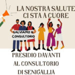 Presidio davanti al Consultorio di Senigallia