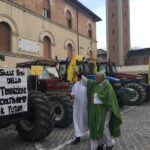 Benedizione dei trattori per la Giornata del Ringraziamento