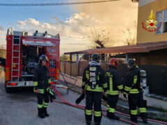 Vigili del Fuoco a Castelleone di Suasa per l'incendio di quattro appartamenti