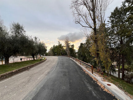 Lavori di ripristino di un tratto di Piazzale Bucci a Corinaldo