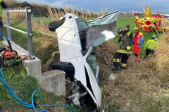 Incidente in A-14, auto fuori strada